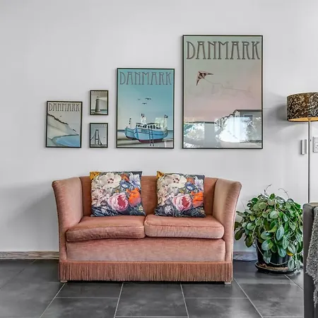 Nadica - 400m From The Sea By Interhome Lokken