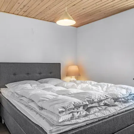 Nadica - 400m From The Sea By Interhome *