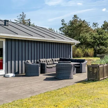Nadica - 400m From The Sea By Interhome