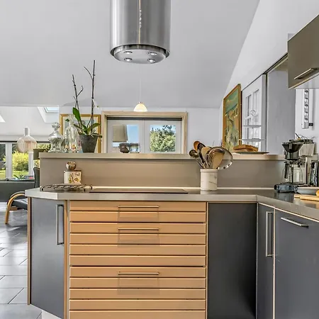 Nadica - 400m From The Sea By Interhome
